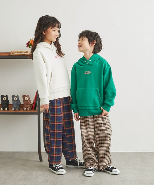 coen（コーエン）の「【coen キッズ/ジュニア】FreeSpeech(フリースピーチ)別注裏起毛フーディパーカー（パーカー・キッズ・オフホワイト/ダークグリーン・130/120/150/110/100/140）」の6枚目の写真