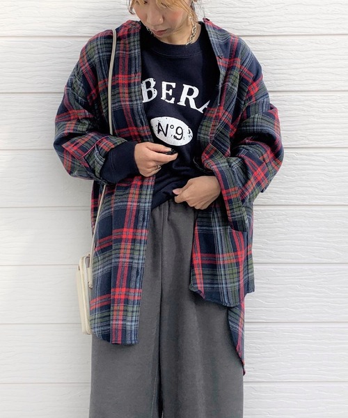 Q(キュー)の「ネルチェックロングシャツ(シャツ/ブラウス・レディース・ブルー系その他/ベージュ系その他・MEDIUM)」の1枚目の写真