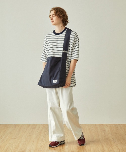 EMMA CLOTHES（エマクローズ）の「ニュースペーパーバッグ EMMA CLOTHES（ショルダーバッグ・メンズ・チャコール/アイボリー/オリーブ/ブラック/ダークネイビー/ベージュ/ダークグレー・FREE）」の21枚目の写真