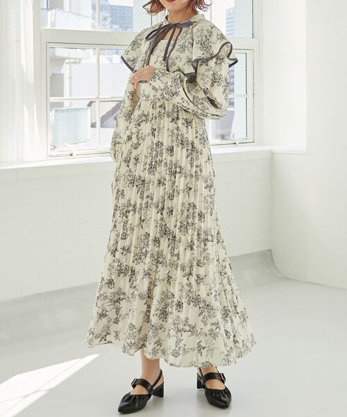 MAJESTIC LEGON（マジェスティックレゴン）の「フリルカラー2wayワンピース（ワンピース・レディース・ホワイト系その他/ブラック系その他/ホワイト系その他2/グレー系その他・SMALL/MEDIUM）」の4枚目の写真