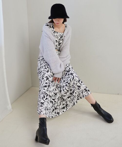 MAJESTIC LEGON（マジェスティックレゴン）の「フリルカラー2wayワンピース（ワンピース・レディース・ホワイト系その他/ブラック系その他/ホワイト系その他2/グレー系その他・SMALL/MEDIUM）」の8枚目の写真