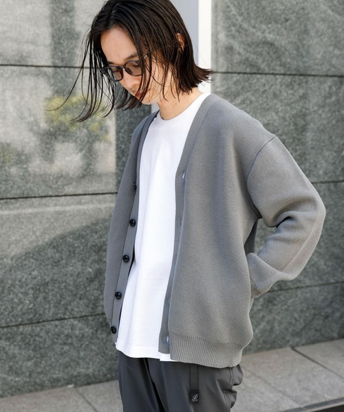 URBAN RESEARCH（アーバンリサーチ）の「ミラノリブVネックカーディガン（カーディガン/ボレロ・メンズ・グレー/ライトグレー/イエロー系その他/グレー系その他・MEDIUM/LARGE/X-LARGE）」の14枚目の写真