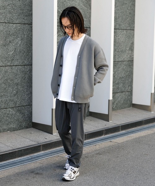 URBAN RESEARCH（アーバンリサーチ）の「ミラノリブVネックカーディガン（カーディガン/ボレロ・メンズ・グレー/ライトグレー/イエロー系その他/グレー系その他・MEDIUM/LARGE/X-LARGE）」の18枚目の写真