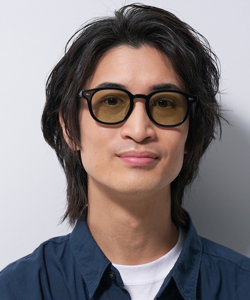 Zoff(ゾフ)の「ウェリントン型 ライトカラー 太縁 黒縁 ヴィンテージ デザイン サングラス(サングラス・レディース・ダークブラウン/ブラック/ブラウン系その他/ライトイエロー・FREE)」の19枚目の写真