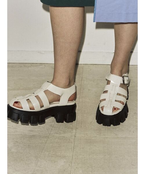 jouetie（ジュエティ）の「ボリュームソールグルカサンダル（サンダル・レディース・ブラック/オフホワイト/その他1・M/L）」の2枚目の写真