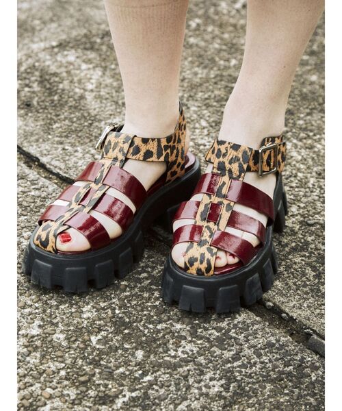 jouetie（ジュエティ）の「ボリュームソールグルカサンダル（サンダル・レディース・ブラック/オフホワイト/その他1・M/L）」の7枚目の写真