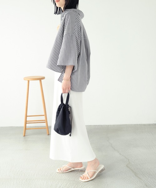 Chaco closet(チャコ クローゼット)の「オーバーサイズショート丈レギュラーカラーストライプ半袖シャツ(シャツ/ブラウス・レディース・ライトブルー/グリーン/ブラック/ベージュ/ピンク/オフホワイト・FREE)」の16枚目の写真