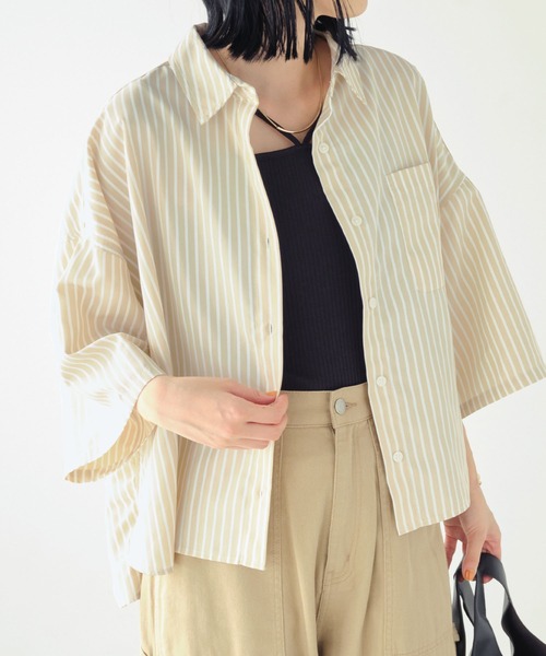 Chaco closet(チャコ クローゼット)の「オーバーサイズショート丈レギュラーカラーストライプ半袖シャツ(シャツ/ブラウス・レディース・ライトブルー/グリーン/ブラック/ベージュ/ピンク/オフホワイト・FREE)」の17枚目の写真