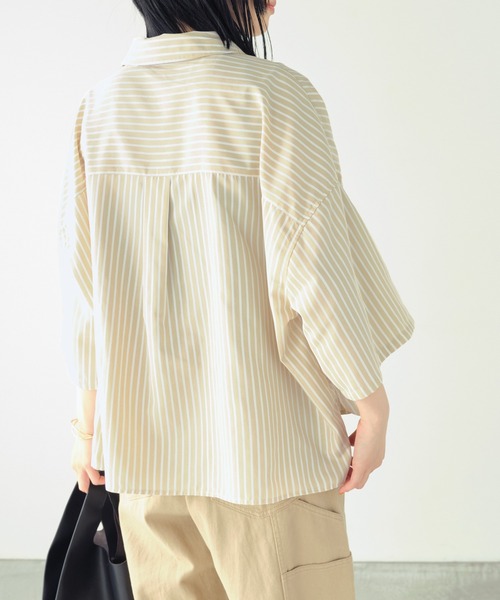 Chaco closet(チャコ クローゼット)の「オーバーサイズショート丈レギュラーカラーストライプ半袖シャツ(シャツ/ブラウス・レディース・ライトブルー/グリーン/ブラック/ベージュ/ピンク/オフホワイト・FREE)」の18枚目の写真