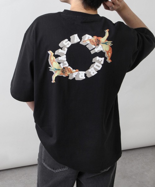 ZIP FIVE(ジップファイブ)の「【ZIP FIVE】【ユニセックス】 バックプリント / フロントロゴ / ゲームシャツ / ストリート ビッグシルエット ハーフスリーブ Tシャツ(Tシャツ/カットソー・メンズ・ネイビー/ブラック系/オートミール/ブラック×ホワイト/ホワイト系4/ブラック系1/ブラック系3/アイボリー系1/ネイビー系1/クリーム/ブラック×ブルー/ホワイト系3/ブラック系2/アイボリー系/ネイビー系/ホワイト×レッド/ホワイト×グリーン/ホワイト×ブルー/ホワイト×ブラック/ホワイト系/ホワイト系1/ホワイト系2/アイボリー系2/アイボリー系3/ブラック系5/ブラック系6/ホワイト系5/ブラック系4/ベージュ系1/ホワイト系7/ホワイト系6/ベージュ系/ベージュ系2・MEDIUM/LARGE/SMALL/X-LARGE)」の16枚目の写真