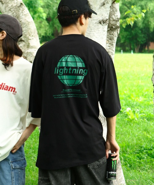 ZIP FIVE(ジップファイブ)の「【ZIP FIVE】【ユニセックス】 バックプリント / フロントロゴ / ゲームシャツ / ストリート ビッグシルエット ハーフスリーブ Tシャツ(Tシャツ/カットソー・メンズ・ネイビー/ブラック系/オートミール/ブラック×ホワイト/ホワイト系4/ブラック系1/ブラック系3/アイボリー系1/ネイビー系1/クリーム/ブラック×ブルー/ホワイト系3/ブラック系2/アイボリー系/ネイビー系/ホワイト×レッド/ホワイト×グリーン/ホワイト×ブルー/ホワイト×ブラック/ホワイト系/ホワイト系1/ホワイト系2/アイボリー系2/アイボリー系3/ブラック系5/ブラック系6/ホワイト系5/ブラック系4/ベージュ系1/ホワイト系7/ホワイト系6/ベージュ系/ベージュ系2・MEDIUM/LARGE/SMALL/X-LARGE)」の21枚目の写真