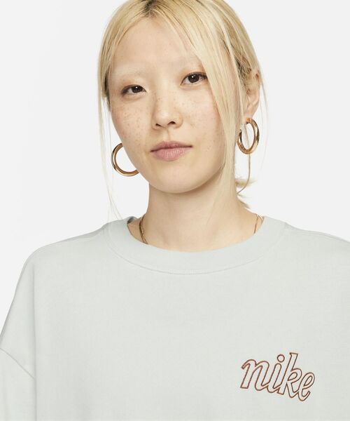 NIKE（ナイキ）の「ナイキ スポーツウェア ウィメンズ Tシャツ / Nike Sportswear Women's T-Shirt＜XS-2XL 展開＞（Tシャツ/カットソー・レディース・ホワイト/アイボリー/シルバー・M/XL/2XL/L/S/XS）」の15枚目の写真