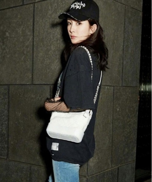 i-dare(アイディア)の「【i-dare】ダイヤ柄 格子柄 シースルー シアー トップス(Tシャツ/カットソー・レディース・ホワイト/アイボリー/ブラック・FREE)」の5枚目の写真