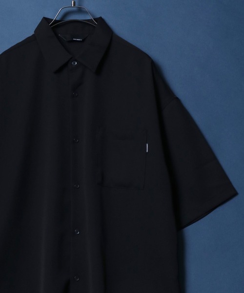 ANPAS(アンパス)の「Cool Touch Fabric Natural Stretch Oversized Shirt/接触冷感 ナチュラルストレッチ オーバーサイズ シャツ バイカラーシャツ(シャツ/ブラウス・メンズ・ブルー/ホワイト/グレイッシュベージュ/ホワイト系その他2/ブラック/グリーン/ベージュ系その他/グリーン系その他/ブルー系その他/ホワイト系その他/ブラック系その他/ライトグレー/グレー系その他/ブルー系その他2/ホワイト系その他3/ブラック系その他2/ブルー系その他3/ベージュ系その他2/グリーン系その他2/ホワイト系その他4/ホワイト系その他5/ケリーグリーン・M/L)」の7枚目の写真