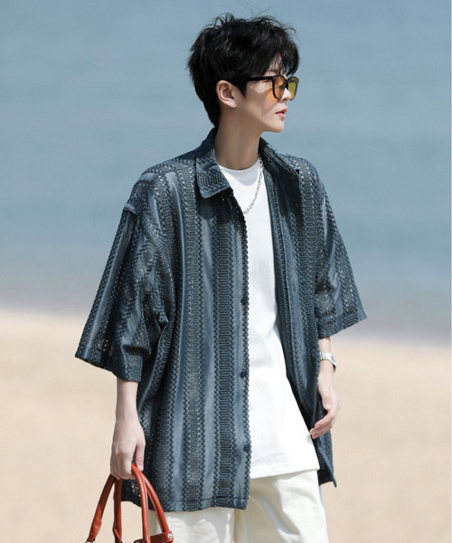 neos(ネオス)の「【neos -addictive design-】ビッグシルエット バルファレース メッシュ ストライプ ハーフスリーブ シアー シャツ(シャツ/ブラウス・メンズ・グレー系その他/グレー/ブラック/イエロー/ブルーグレー/ブルー系・LARGE/MEDIUM)」の3枚目の写真