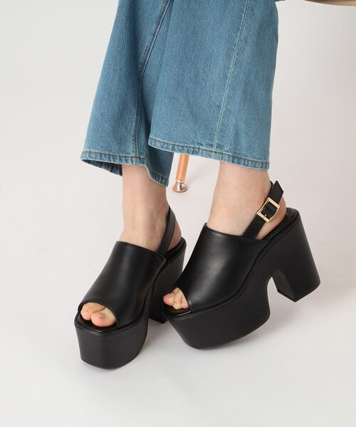 cs T&P(シーエスティーアンドピー)の「厚底サボサンダル(サンダル・レディース・ブラック/ホワイト・L/S/LL/M)」の17枚目の写真