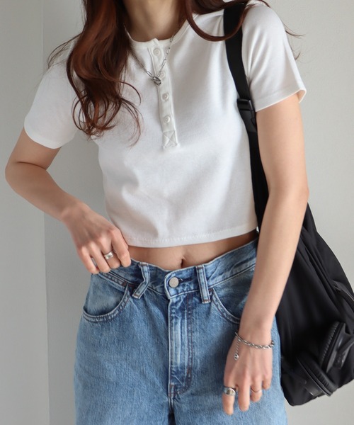 COURO(コウロ)の「テレコショート丈ヘンリーネックTシャツ/リンガーTシャツ(Tシャツ/カットソー・レディース・ホワイト×ブラック/ブラック系/グレー系/アイボリー系/ネイビー系/アイボリー/ホワイト/ブラック/ネイビー/杢グレー・M/L)」の11枚目の写真