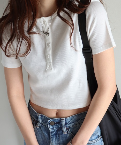 COURO(コウロ)の「テレコショート丈ヘンリーネックTシャツ/リンガーTシャツ(Tシャツ/カットソー・レディース・ホワイト×ブラック/ブラック系/グレー系/アイボリー系/ネイビー系/アイボリー/ホワイト/ブラック/ネイビー/杢グレー・M/L)」の12枚目の写真