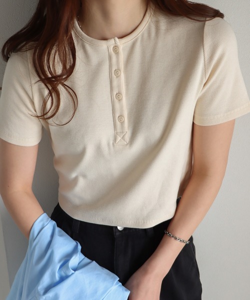COURO(コウロ)の「テレコショート丈ヘンリーネックTシャツ/リンガーTシャツ(Tシャツ/カットソー・レディース・ホワイト×ブラック/ブラック系/グレー系/アイボリー系/ネイビー系/アイボリー/ホワイト/ブラック/ネイビー/杢グレー・M/L)」の15枚目の写真