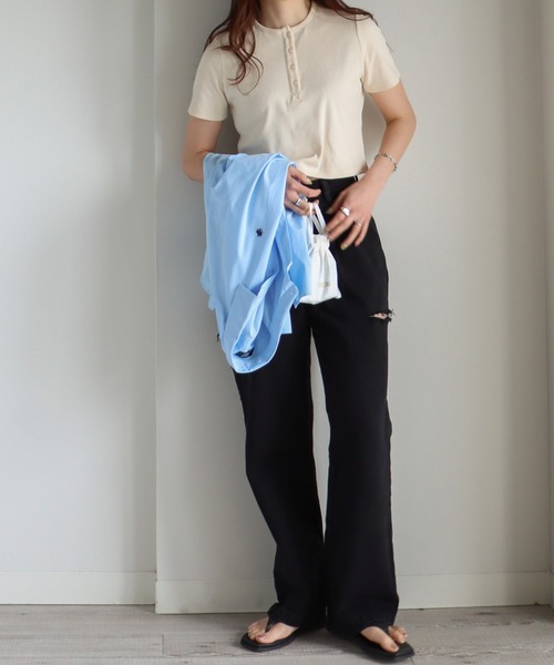 COURO(コウロ)の「テレコショート丈ヘンリーネックTシャツ/リンガーTシャツ(Tシャツ/カットソー・レディース・ホワイト×ブラック/ブラック系/グレー系/アイボリー系/ネイビー系/アイボリー/ホワイト/ブラック/ネイビー/杢グレー・M/L)」の16枚目の写真