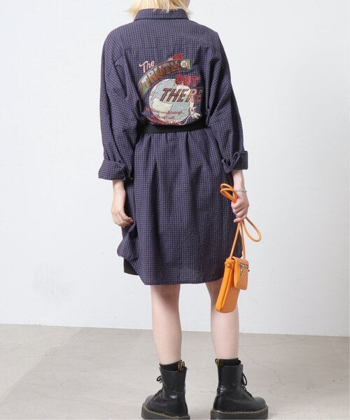 DOUBLE NAME(ダブルネーム)の「地球BACK刺しゅうチェックシャツワンピース(シャツワンピース・レディース・ブラウン/グリーン/ネイビー・FREE)」の8枚目の写真
