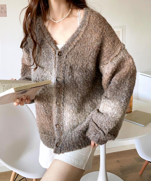 mily bilet（ミウィビレット）の「【mily bilet】ラフに旬顔スタイル。配色グラデーション ニットカーディガン（カーディガン/ボレロ・レディース・ブラック/ブラウン/ピンク/イエロー・LARGE/MEDIUM/SMALL/X-LARGE）」の3枚目の写真