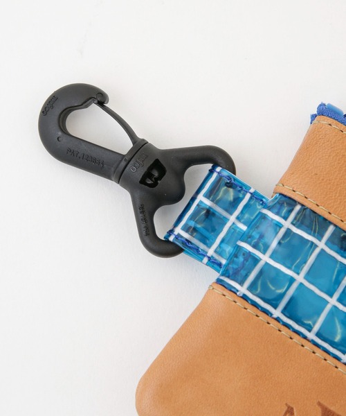 NANO universe（ナノユニバース）の「TAMANIWA/別注 NY logo POUCH（ポーチ・メンズ・グリーン/ブラック/ブルー・FREE）」の11枚目の写真