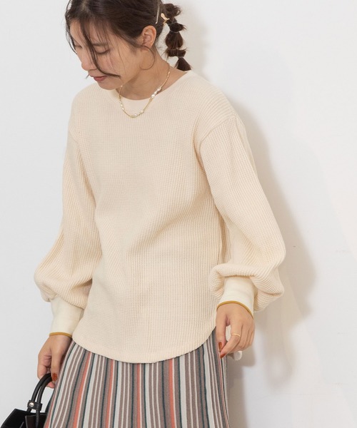 POU DOU DOU(プードゥドゥ)の「ボリュームスリーブワッフルプルオーバー(Tシャツ/カットソー・レディース・アイボリー/ミント/ブラウン・3)」の13枚目の写真