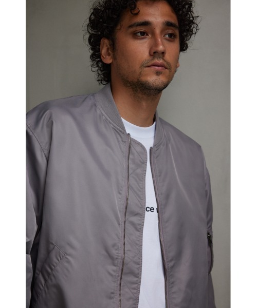 AZUL by moussy（アズールバイマウジー）の「ライトMA-1ジャケット（MA-1・メンズ・ブラック/グレー・FREE）」の13枚目の写真
