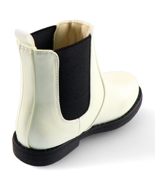 BRANSHES（ブランシェス）の「サイドゴアブーツ（ブーツ・キッズ・ブラック/オフホワイト・15.0cm/16.0cm/18.0cm/21.0cm/17.0cm/19.0cm/20.0cm）」の14枚目の写真