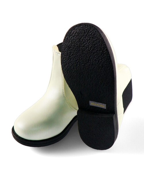 BRANSHES（ブランシェス）の「サイドゴアブーツ（ブーツ・キッズ・ブラック/オフホワイト・15.0cm/16.0cm/18.0cm/21.0cm/17.0cm/19.0cm/20.0cm）」の12枚目の写真