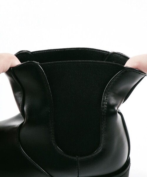 BRANSHES（ブランシェス）の「サイドゴアブーツ（ブーツ・キッズ・ブラック/オフホワイト・15.0cm/16.0cm/18.0cm/21.0cm/17.0cm/19.0cm/20.0cm）」の18枚目の写真