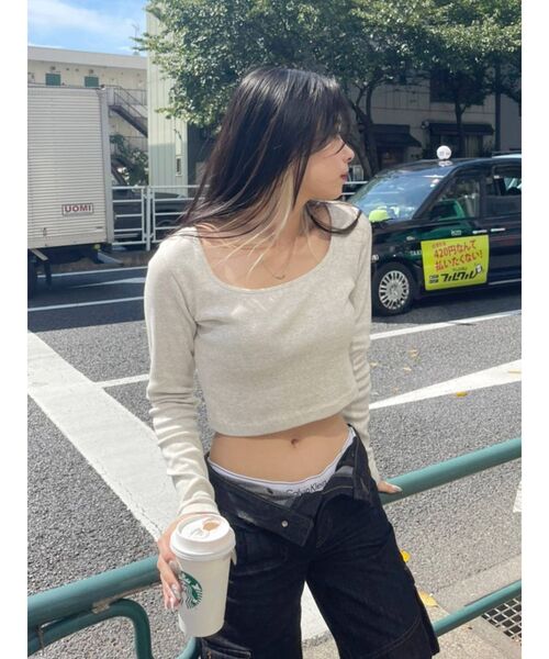 EVRIS（エヴリス）の「スクエアネッククロップドトップス（Tシャツ/カットソー・レディース・ブラック/グレー/ホワイト・FREE）」の16枚目の写真