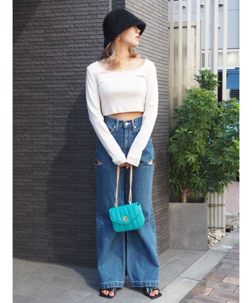 EVRIS（エヴリス）の「スクエアネッククロップドトップス（Tシャツ/カットソー・レディース・ブラック/グレー/ホワイト・FREE）」の9枚目の写真