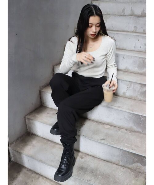 EVRIS（エヴリス）の「スクエアネッククロップドトップス（Tシャツ/カットソー・レディース・ブラック/グレー/ホワイト・FREE）」の8枚目の写真