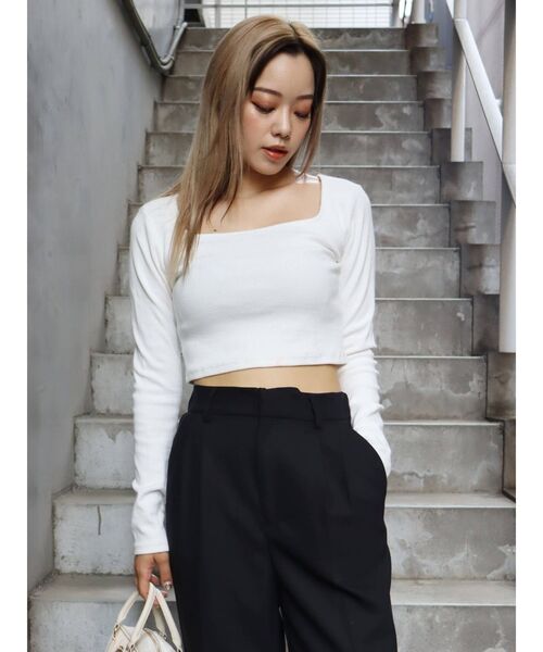 EVRIS（エヴリス）の「スクエアネッククロップドトップス（Tシャツ/カットソー・レディース・ブラック/グレー/ホワイト・FREE）」の5枚目の写真