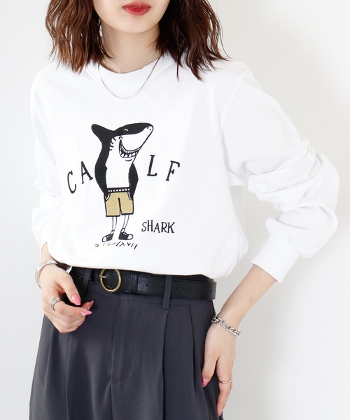 LUMBER（ランバー）の「LUMBER プリントロングTシャツ（Tシャツ/カットソー・メンズ・オレンジ/ベージュ/ホワイト/ブラック系1/ベージュ系2/ホワイト系4/ホワイト系1/オリーブ/ブラック/ホワイト系2/グレー/ベージュ系1/ホワイト系3/ブラック系2/ホワイト系5/オレンジ系1/グレー系その他/オリーブ系1・S/M/L/LL）」の2枚目の写真