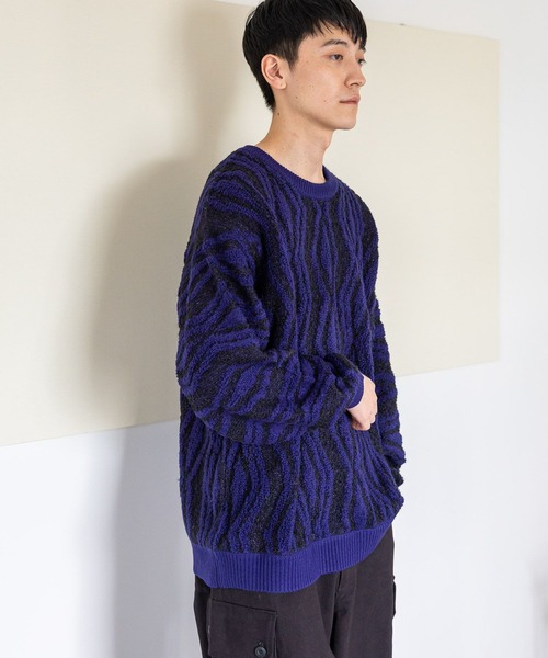 niko and（ニコアンド）の「ジオメループニットプルオーバー