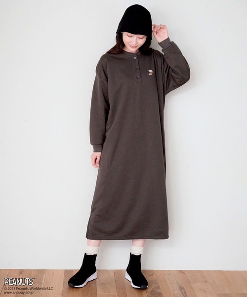 PEANUTS（ピーナッツ）の「【ピーナッツ/PEANUTS】スヌーピーキーネックワンピース（ワンピース・レディース・ベージュ/チャコールグレー/ネイビー・3L/L/M/LL）」の16枚目の写真
