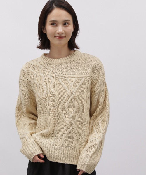 LAKOLE（ラコレ）の「3ゲージパッチケーブルプルオーバー / 988975（ニット/セーター・レディース・モカ/アイボリー/ネイビー・SMALL/MEDIUM）」の21枚目の写真