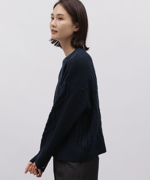 LAKOLE（ラコレ）の「3ゲージパッチケーブルプルオーバー / 988975（ニット/セーター・レディース・モカ/アイボリー/ネイビー・SMALL/MEDIUM）」の19枚目の写真