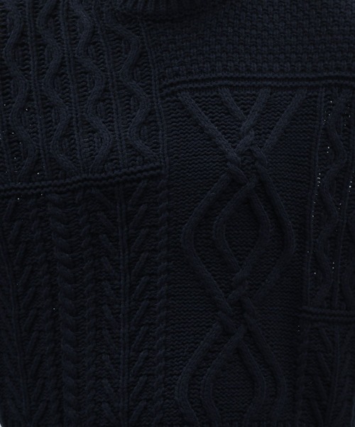 LAKOLE（ラコレ）の「3ゲージパッチケーブルプルオーバー / 988975（ニット/セーター・レディース・モカ/アイボリー/ネイビー・SMALL/MEDIUM）」の11枚目の写真