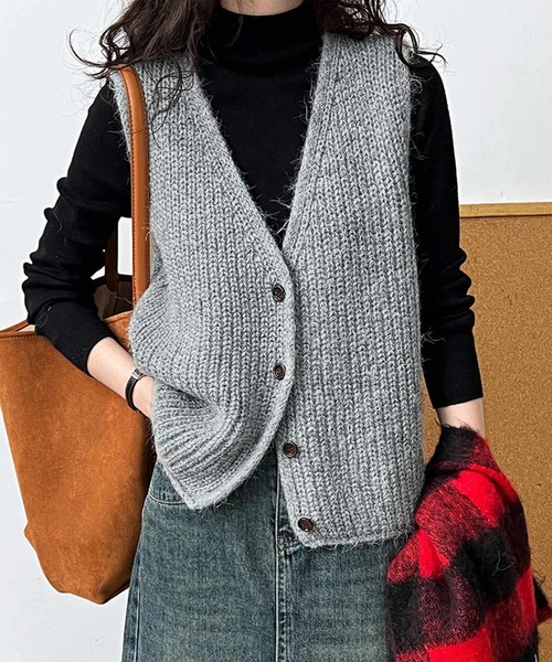 OSYAREVO（オシャレボ）の「ニット ベスト（ベスト・レディース・グレー/ブラウン/オフホワイト・FREE）」の3枚目の写真