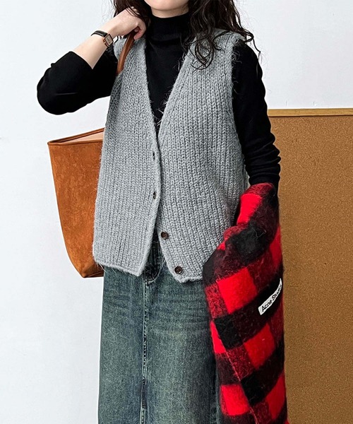 OSYAREVO（オシャレボ）の「ニット ベスト（ベスト・レディース・グレー/ブラウン/オフホワイト・FREE）」の11枚目の写真