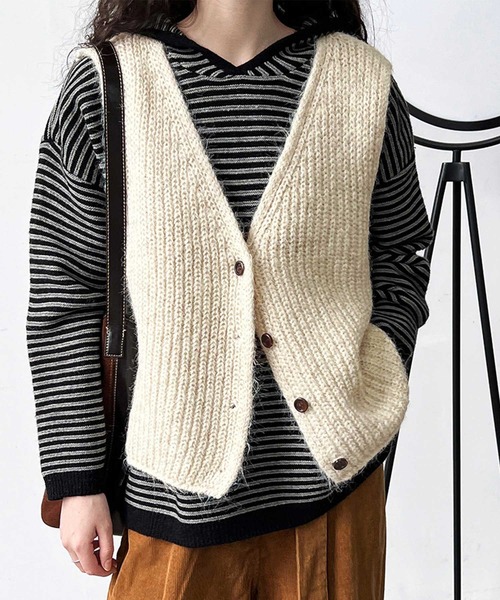 OSYAREVO（オシャレボ）の「ニット ベスト（ベスト・レディース・グレー/ブラウン/オフホワイト・FREE）」の13枚目の写真