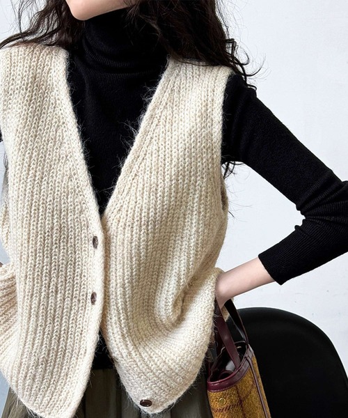 OSYAREVO（オシャレボ）の「ニット ベスト（ベスト・レディース・グレー/ブラウン/オフホワイト・FREE）」の17枚目の写真