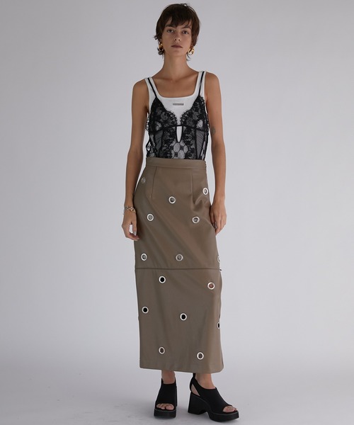 PRANK PROJECT（プランクプロジェクト）の「アイレットヴィーガンレザースカート / Eyelet Vegan Leather Skirt（スカート・レディース・ベージュ/ブラック・38/36）」の6枚目の写真