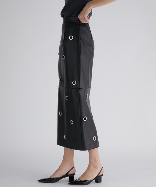 PRANK PROJECT（プランクプロジェクト）の「アイレットヴィーガンレザースカート / Eyelet Vegan Leather Skirt（スカート・レディース・ベージュ/ブラック・38/36）」の10枚目の写真