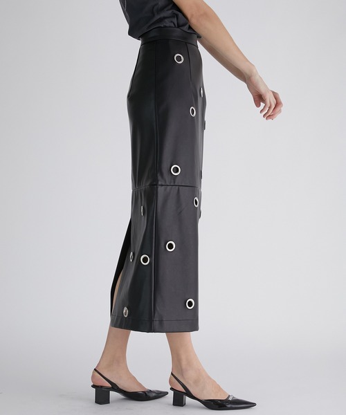 PRANK PROJECT（プランクプロジェクト）の「アイレットヴィーガンレザースカート / Eyelet Vegan Leather Skirt（スカート・レディース・ベージュ/ブラック・38/36）」の11枚目の写真