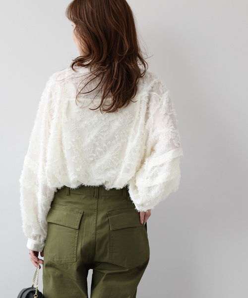 JOURNAL STANDARD relume（ジャーナルスタンダード　レリューム）の「《追加2》フラワージャガードスリーブタックブラウス（シャツ/ブラウス・レディース・ホワイト・FREE）」の15枚目の写真